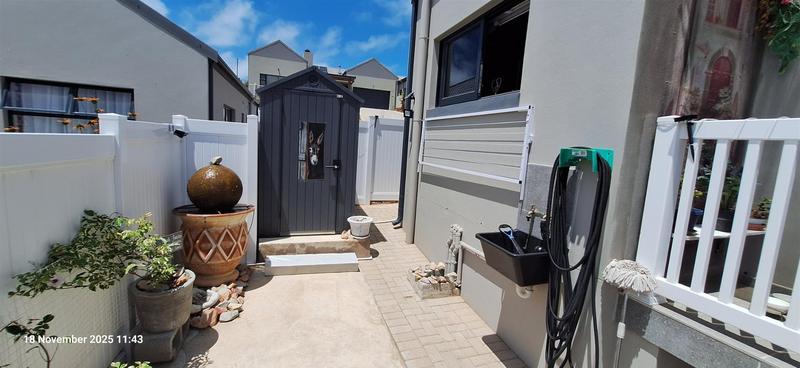2 Bedroom Property for Sale in Reebok Western Cape